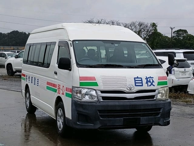 2012 Toyota Hiace Commuter