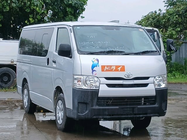 2017 Toyota Hiace V