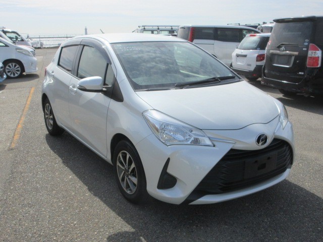 2017 Toyota Vitz
