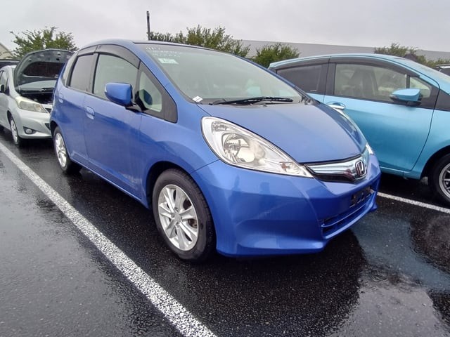 2011 Honda FIT HV