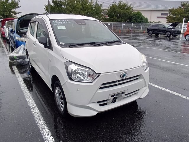2017 Daihatsu Mira ES