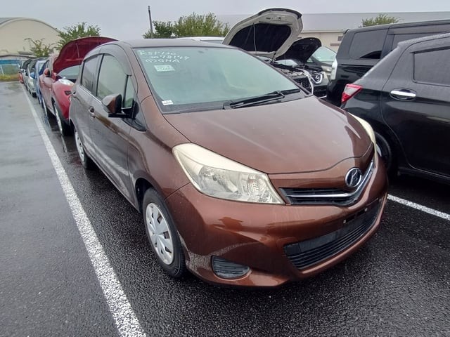 2013 Toyota Vitz