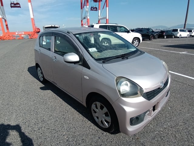 2014 Daihatsu Mira ES