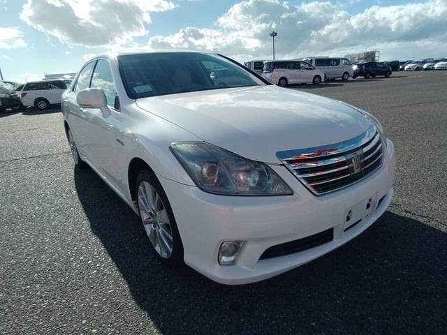 2010 Toyota Crown HV