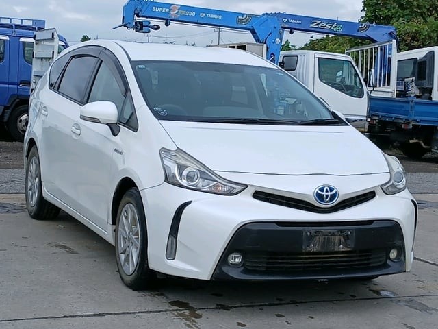 2015 Toyota Prius Alpha