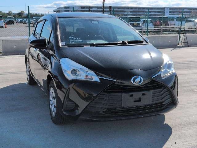 2017 Toyota Vitz HV