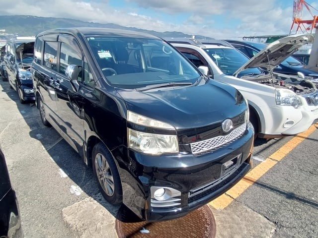 2012 Toyota Voxy