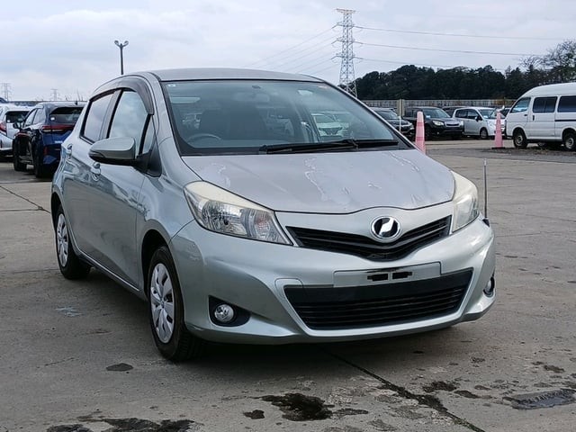 2013 Toyota Vitz
