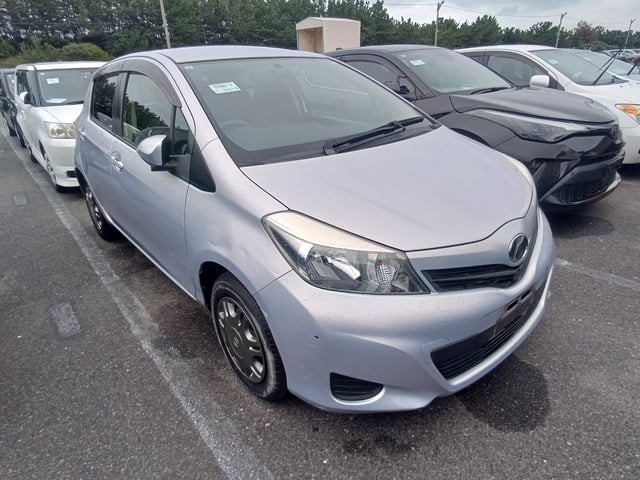 2013 Toyota Vitz