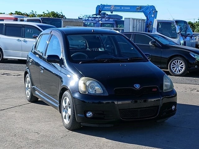 2001 Toyota Vitz