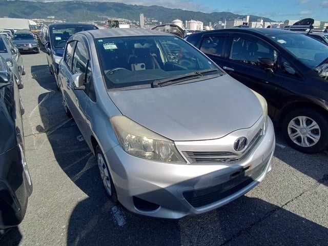 2013 Toyota Vitz