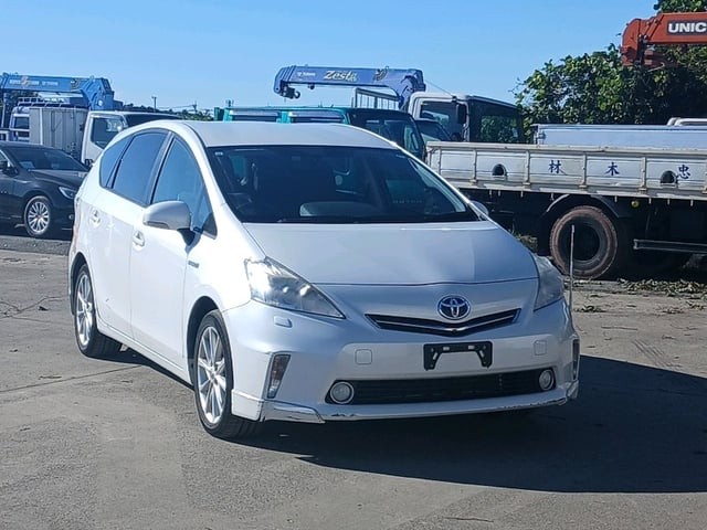 2013 Toyota Prius Alpha