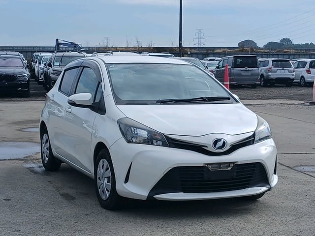 2015 Toyota Vitz