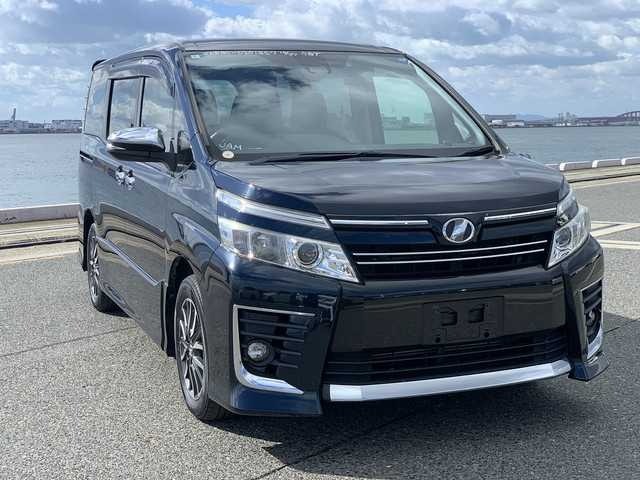 2016 Toyota Voxy