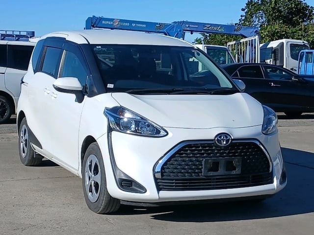 2022 Toyota Sienta HV