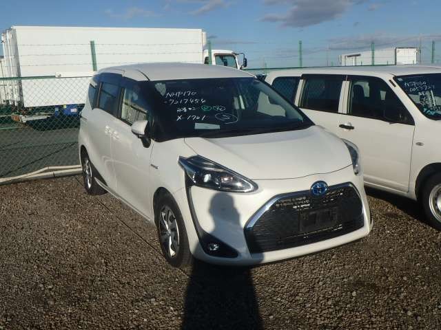 2020 Toyota Sienta HV
