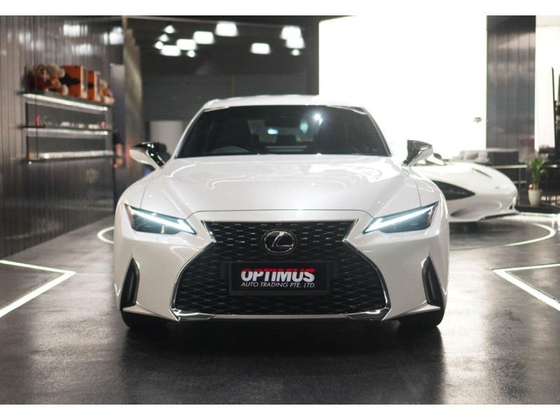 Lexus IS300H