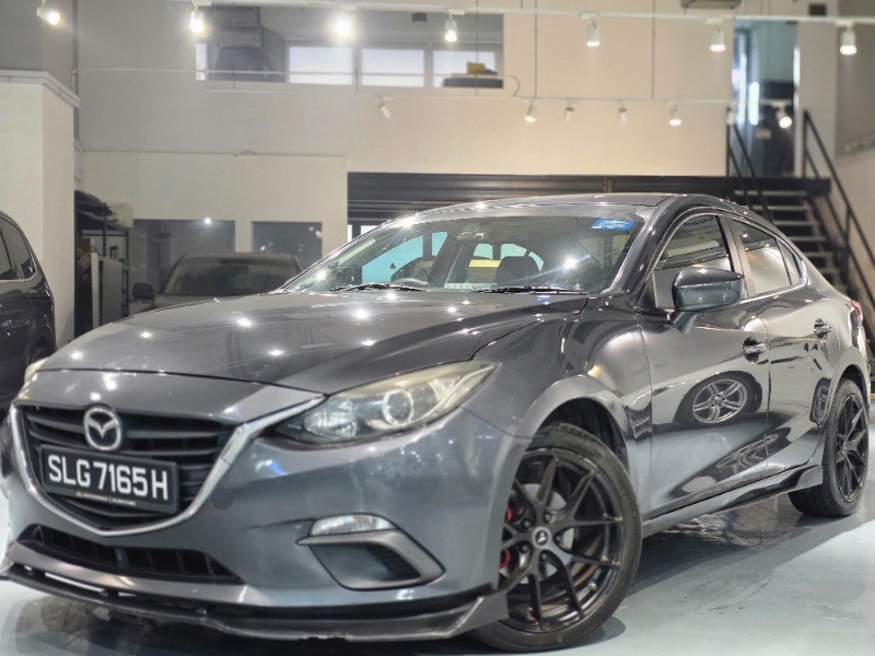 2016 Mazda Axela