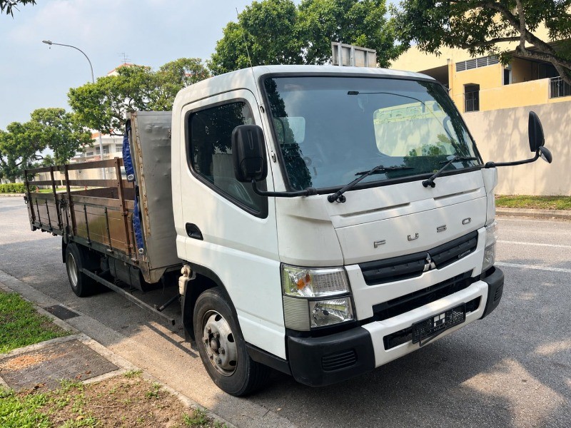 2013 Mitsubishi Canter T