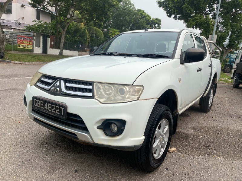 2015 Mitsubishi L200