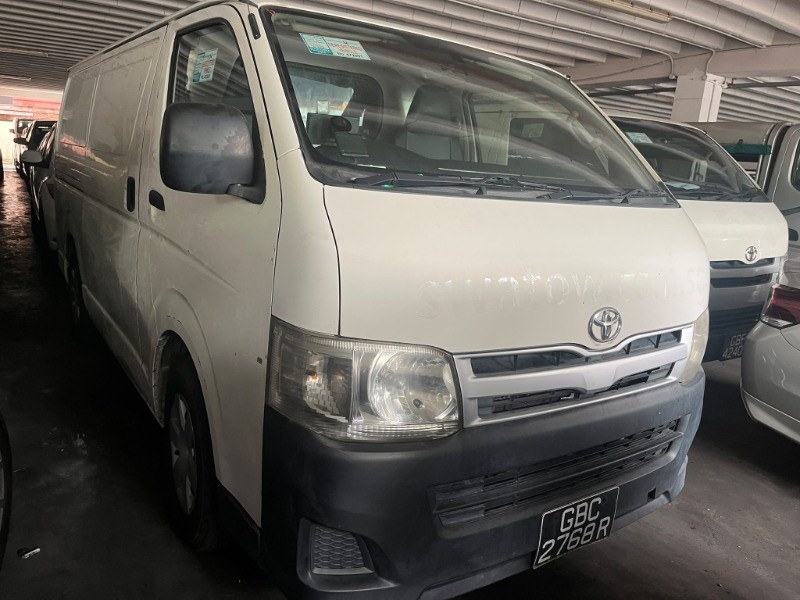 2011 Toyota Hiace V