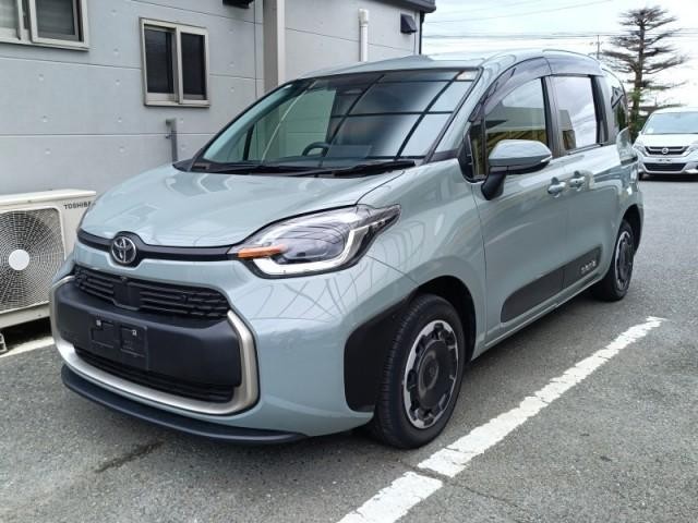 Toyota Sienta HV
