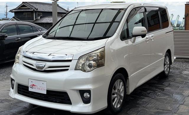 2010 Toyota Noah
