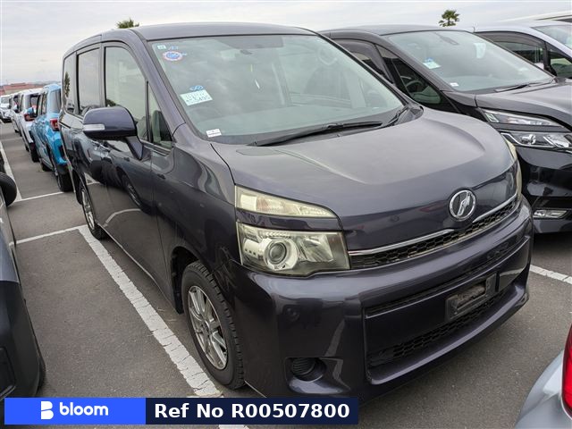 2011 Toyota Voxy