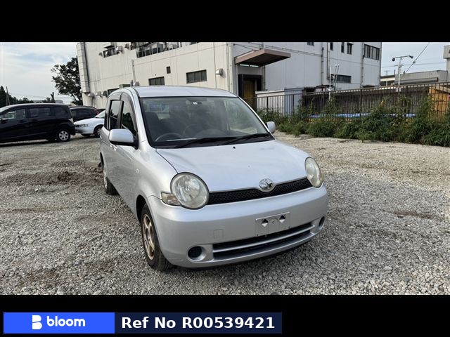 2004 Toyota Sienta