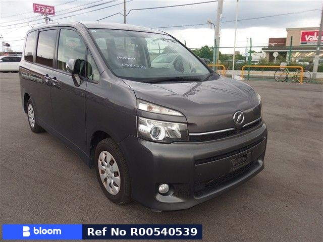 2013 Toyota Voxy