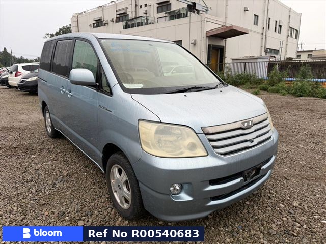 2003 Toyota Noah