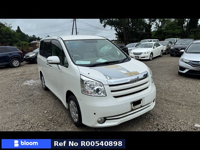 2009 Toyota Noah