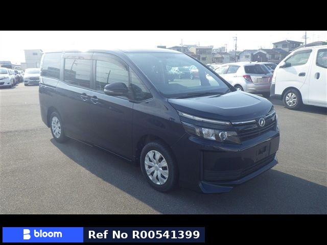 2014 Toyota Voxy