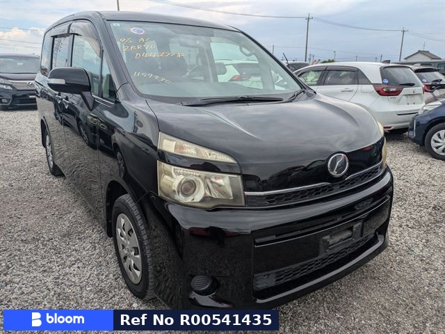 2011 Toyota Voxy