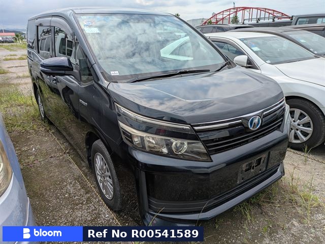 2014 Toyota Voxy HV