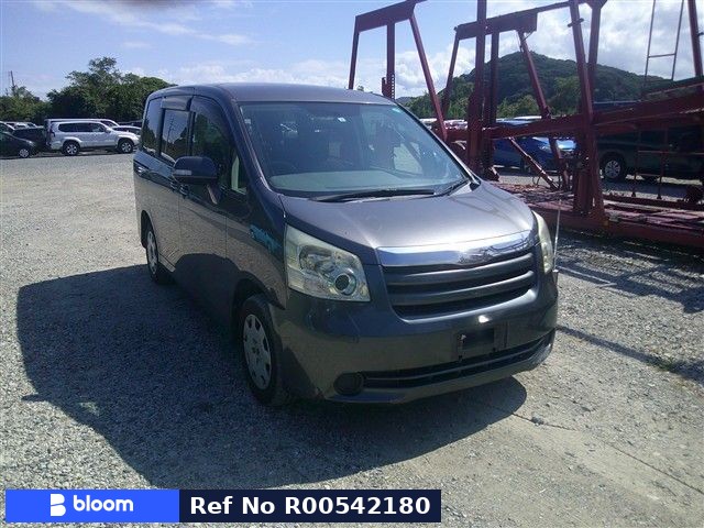2007 Toyota Noah