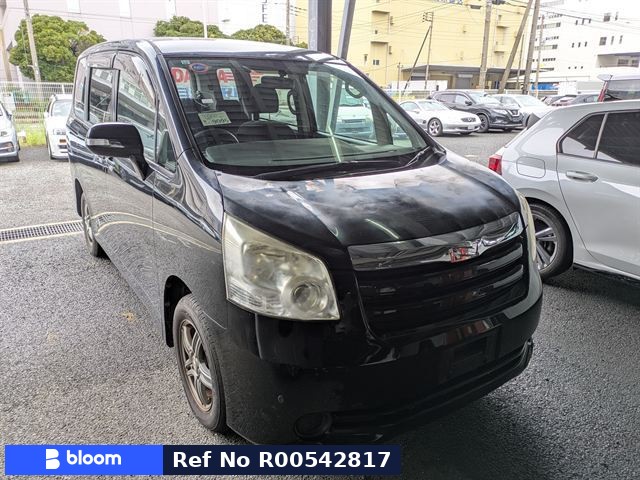 2007 Toyota Noah