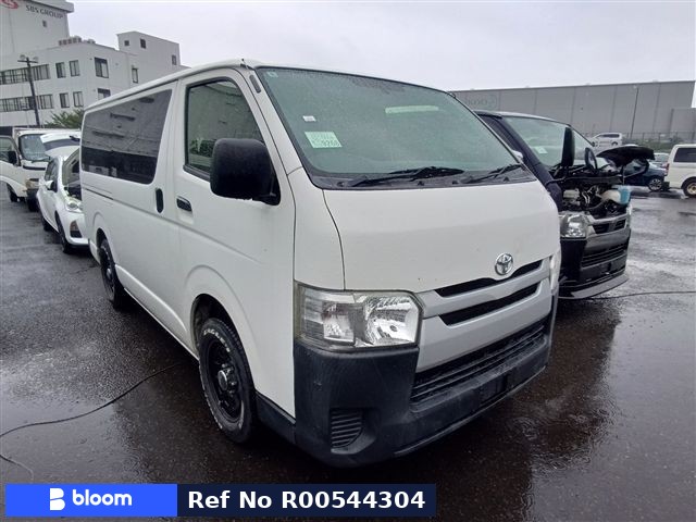 2015 Toyota Hiace V