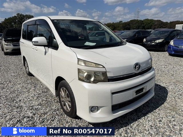 2010 Toyota Voxy