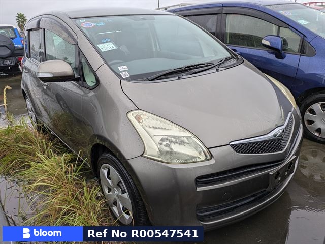 2005 Toyota Ractis