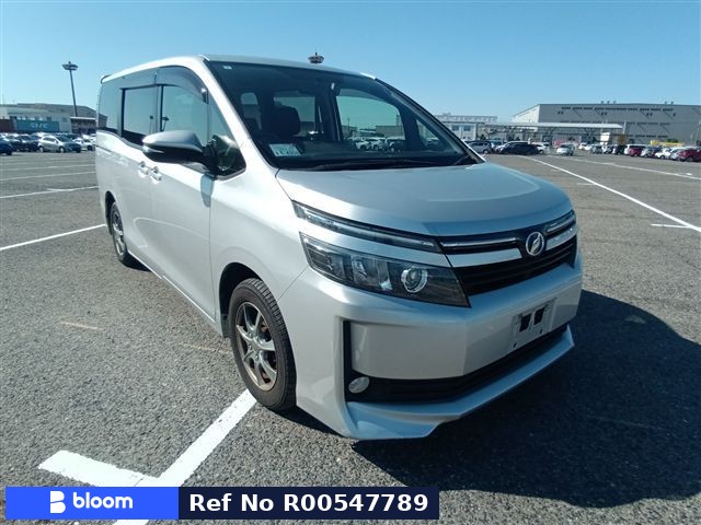 2015 Toyota Voxy