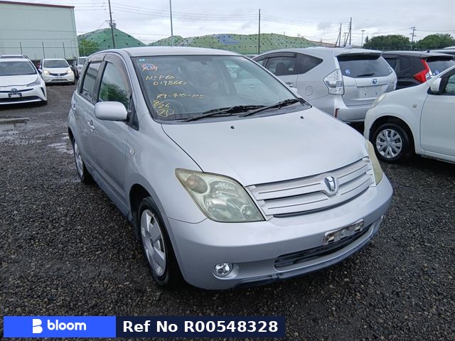 2004 Toyota IST