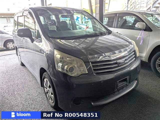 2013 Toyota Noah