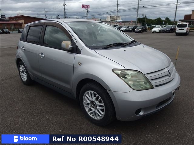 2003 Toyota IST