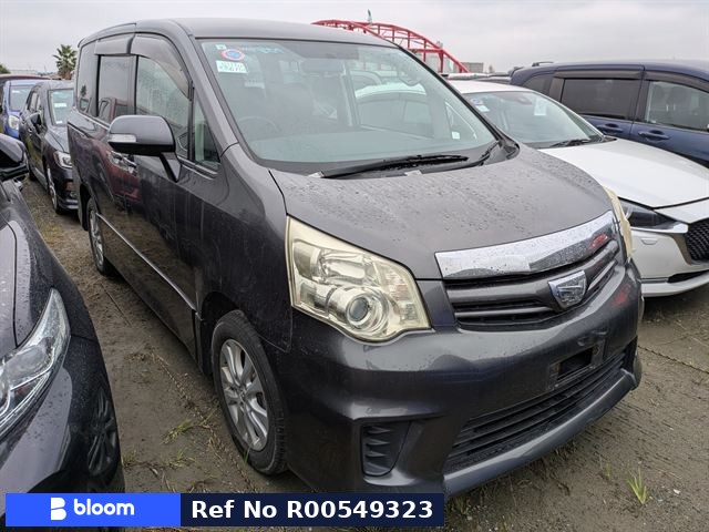 2010 Toyota Noah