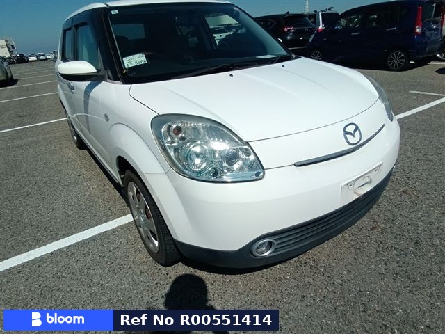 2004 Mazda Verisa
