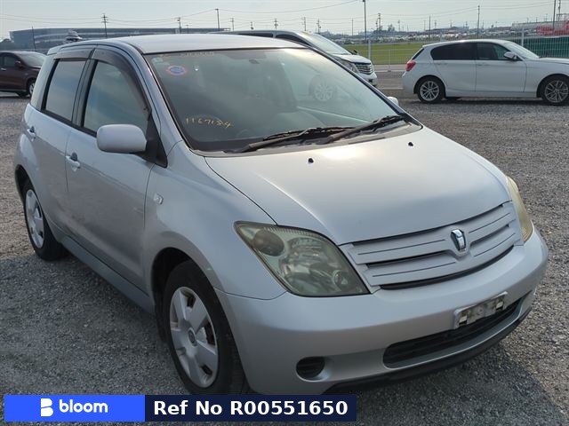2004 Toyota IST