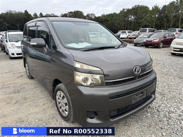 2011 Toyota Voxy