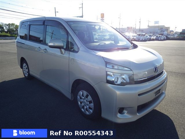 2013 Toyota Voxy
