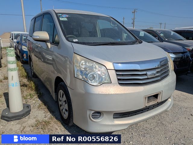 2010 Toyota Noah